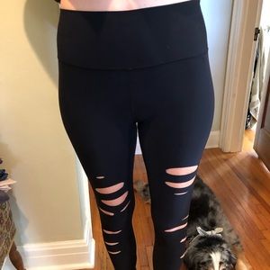 Alo yoga pants